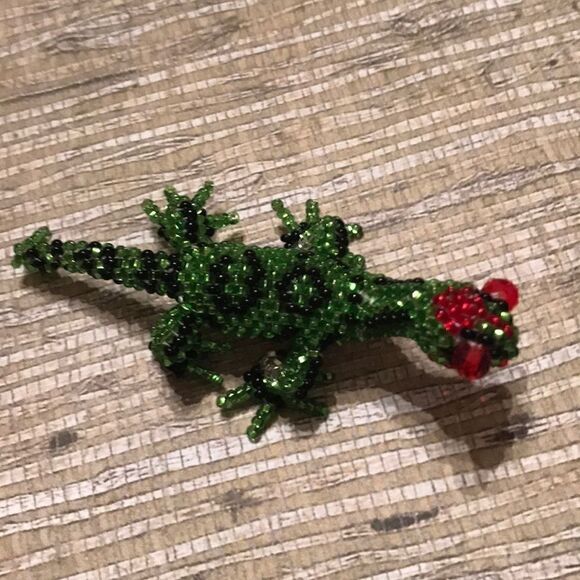 Beaded Lizard Brooch Pin - Picture 4 of 7